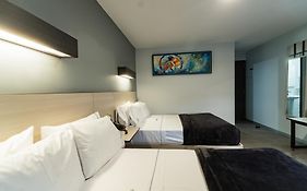 HOTEL LEMON GREEN -Zona Expo Frente al Centro de Convenciones